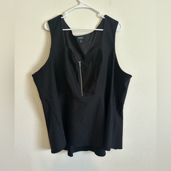 Torrid Sleeveless Peplum Top EUC Size 4 - Picture 1 of 7
